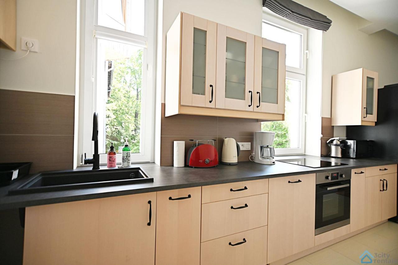 Beige And Red 3City Studio In Sopot With Outdoor Parking By Noclegi Renters Zewnętrze zdjęcie